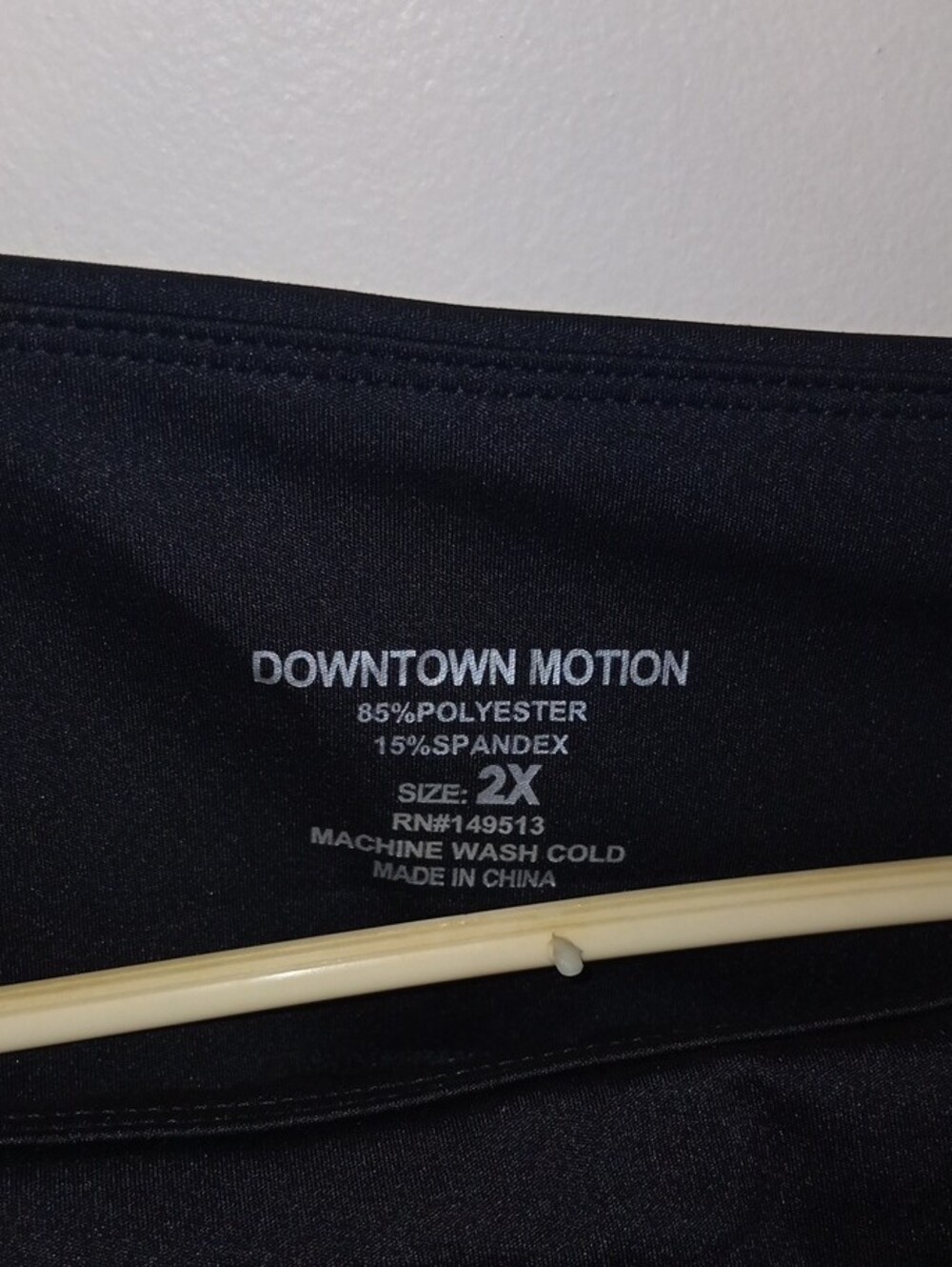 Women’s Black Bike Shorts with Side Pockets - Picture 2 of 3